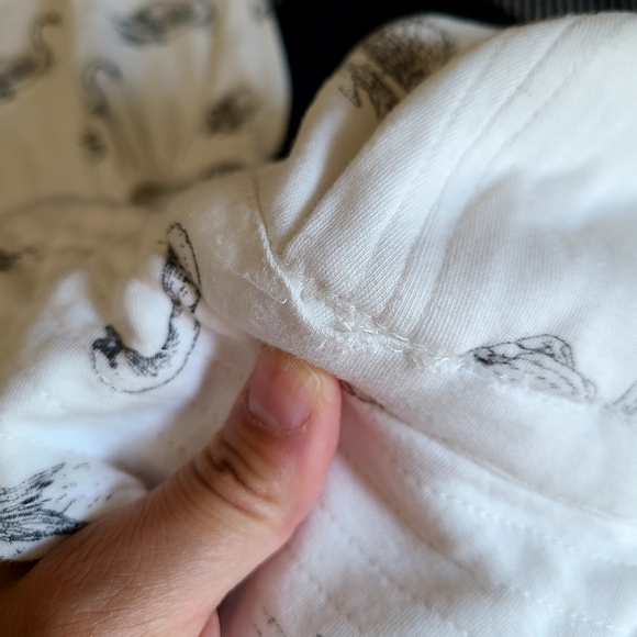 Kate quinn bundle 🖤🦢 - Picture 9 of 10